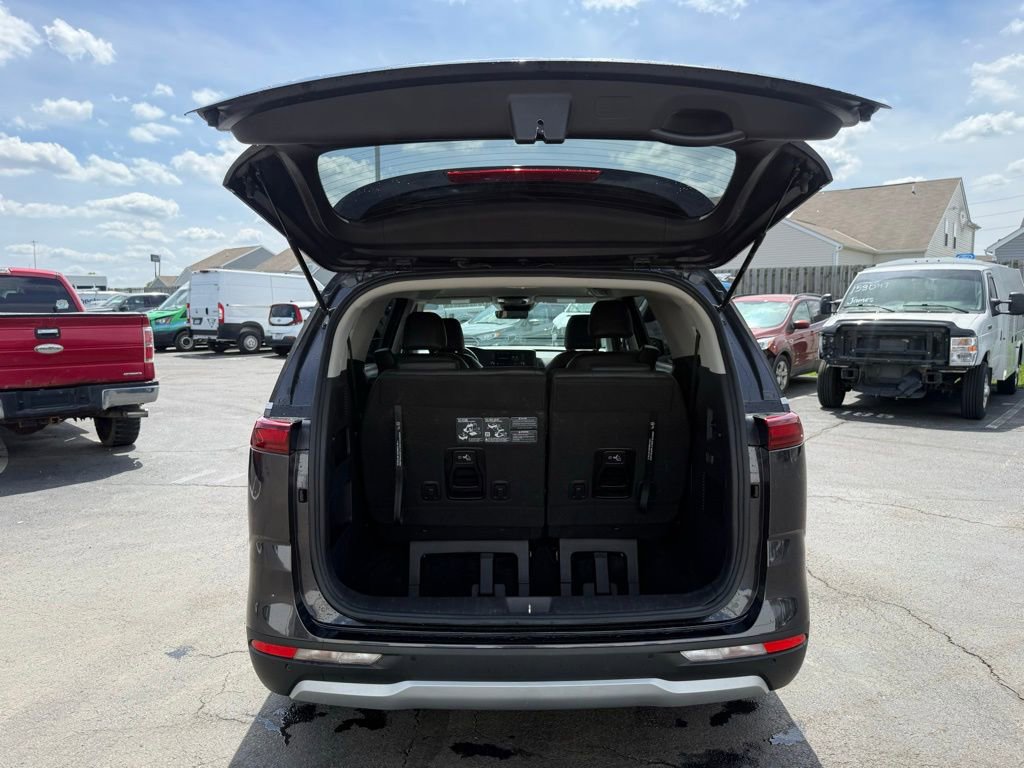 Used 2024 Kia Carnival LX FWD image 44