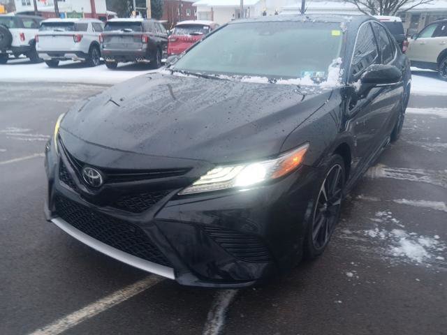 Used 2018 Toyota Camry XSE image 5