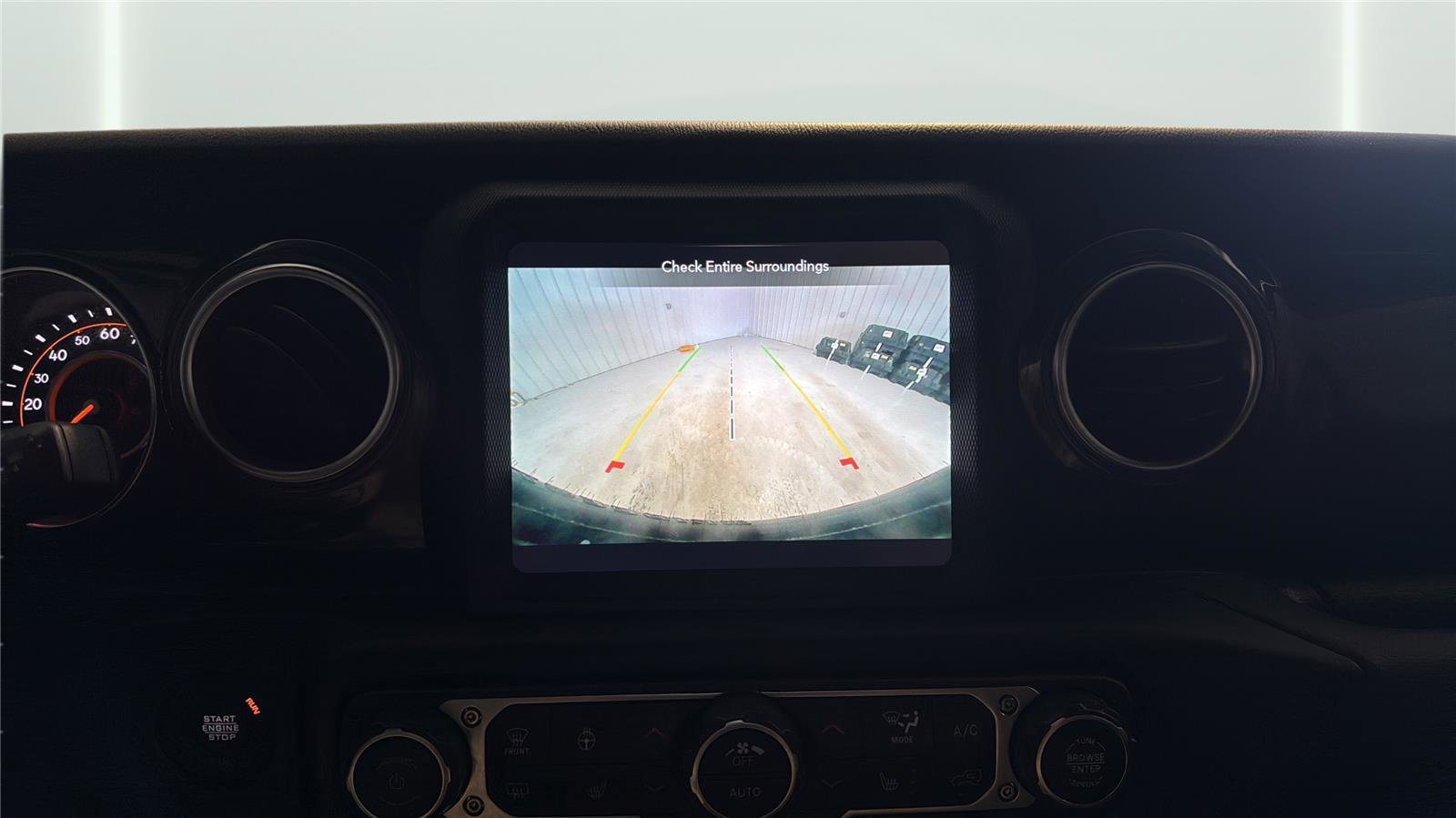 Used 2023 Jeep Wrangler Unlimited Sahara AWD/4WD image 19