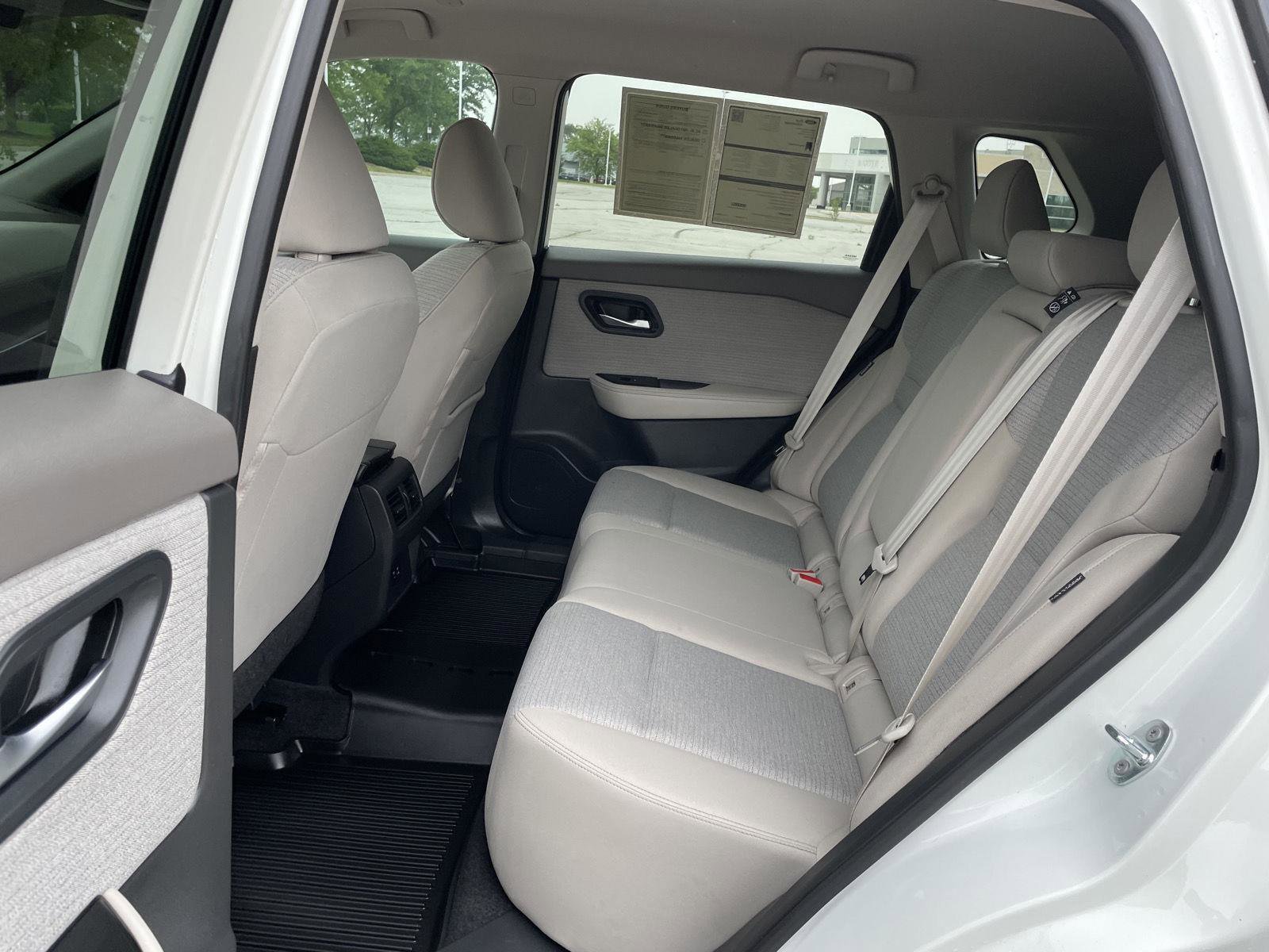 Used 2023 Nissan Rogue SV AWD/4WD image 20
