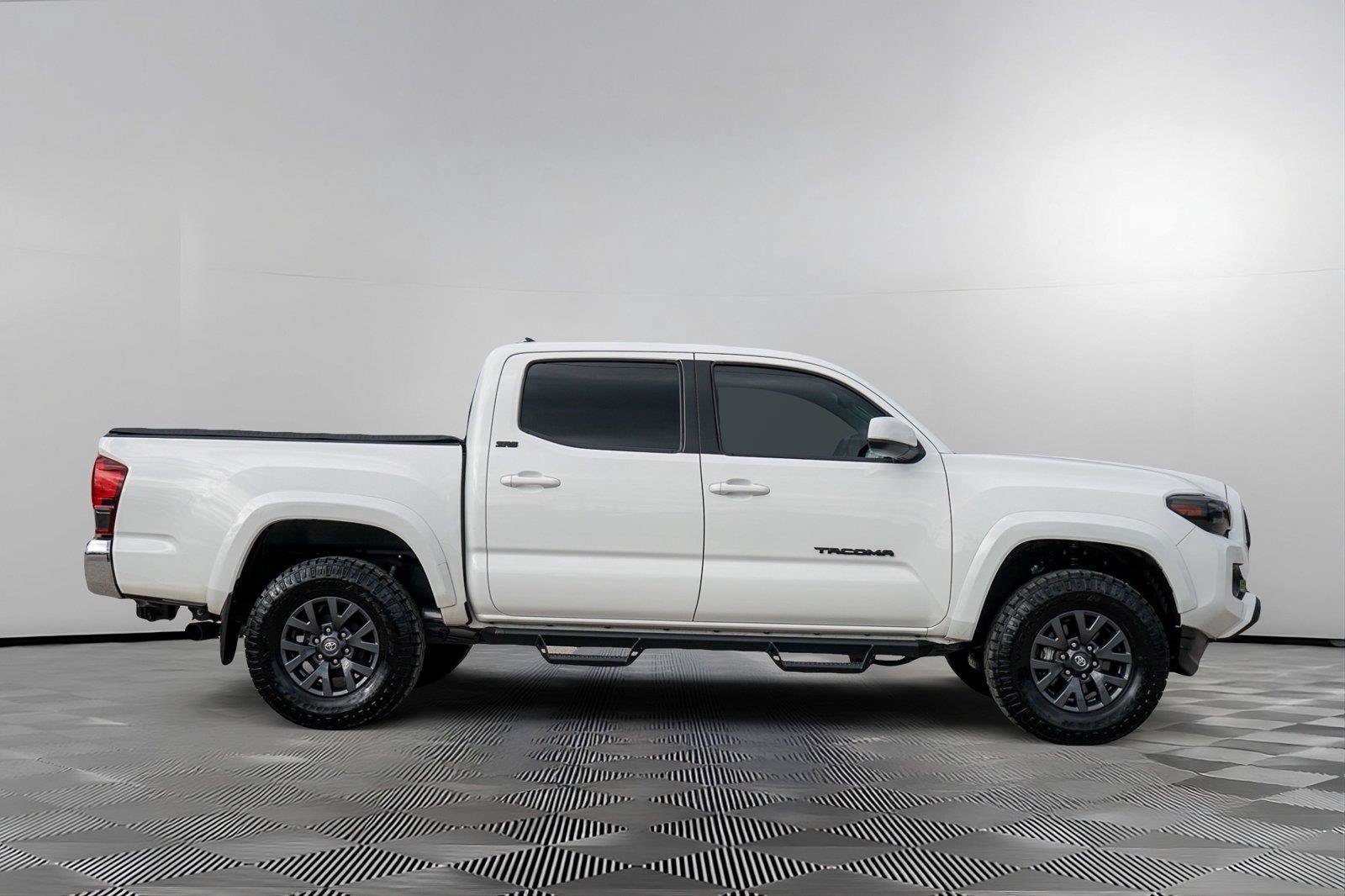 Used 2023 Toyota Tacoma SR5 RWD image 4