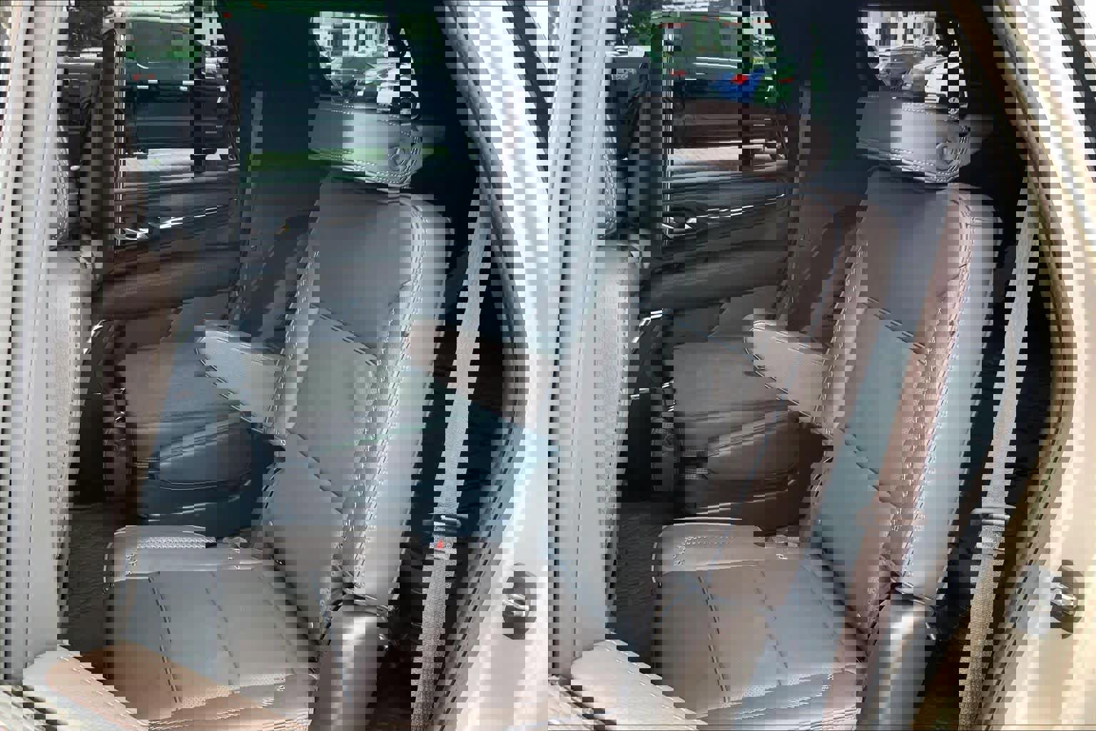 Used 2024 GMC Yukon Denali w/ Advanced Technology Package image 21