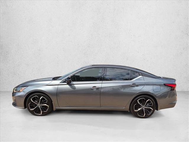 Used 2023 Nissan Altima 2.5 SR w/ SR Premium Package FWD image 9