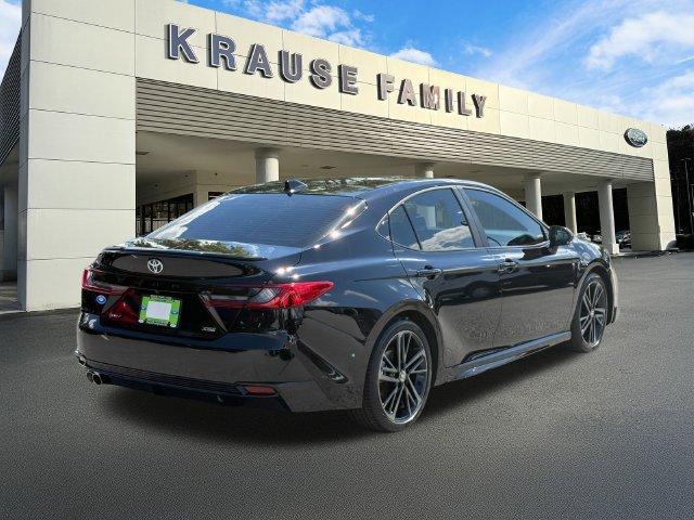 Used 2025 Toyota Camry XSE FWD image 8