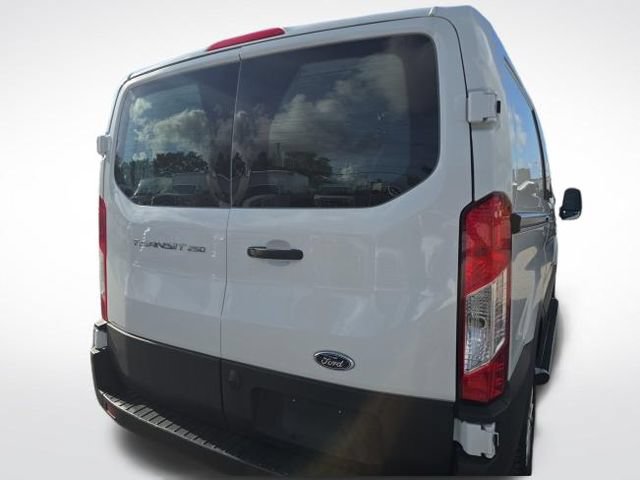 Certified 2025 Ford Transit 250 Low Roof w/ Exterior Upgrade Package RWD image 4