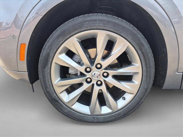 Used 2022 Buick Envision Avenir w/ Technology Package II AWD/4WD image 17