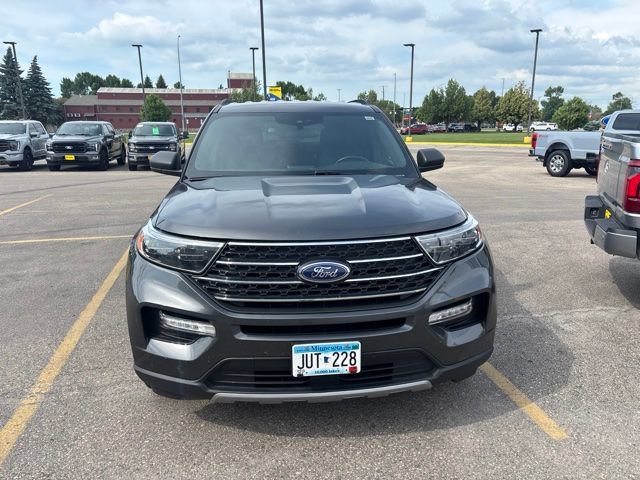 Certified 2020 Ford Explorer XLT w/ Equipment Group 202A AWD/4WD image 2