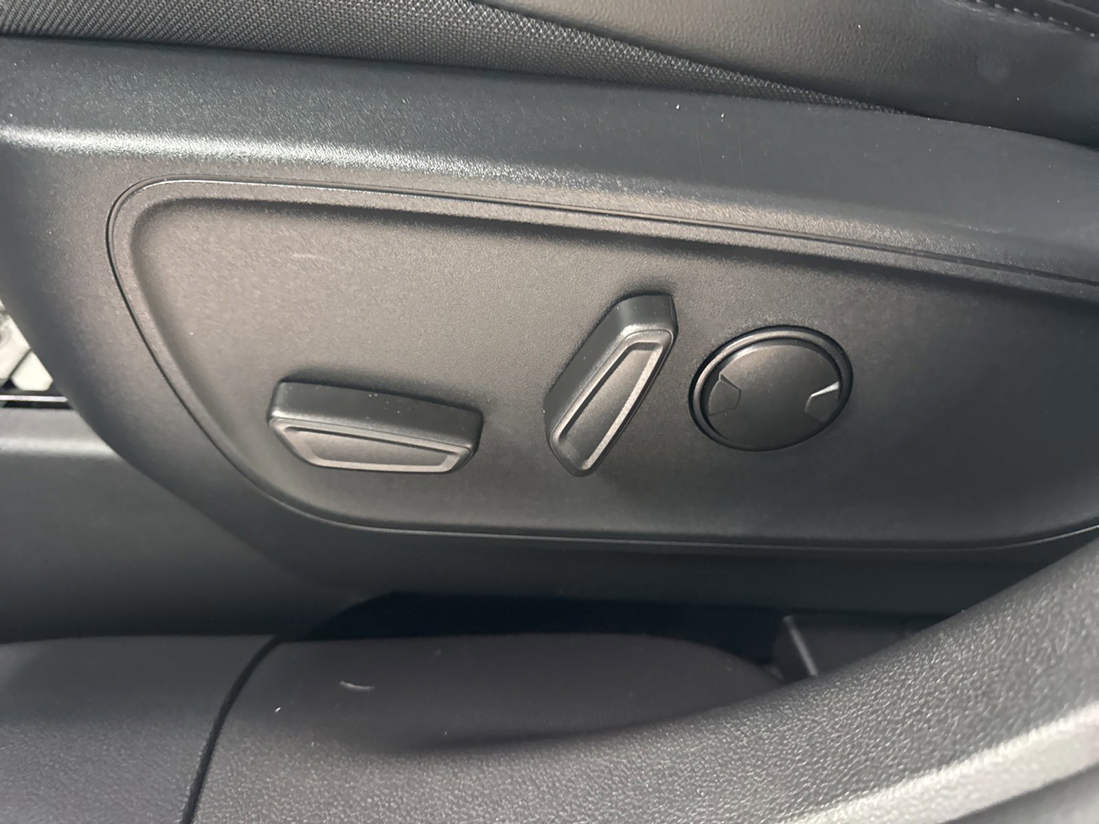 Certified 2024 Ford Escape ST-Line w/ Tech Pack #1 image 20