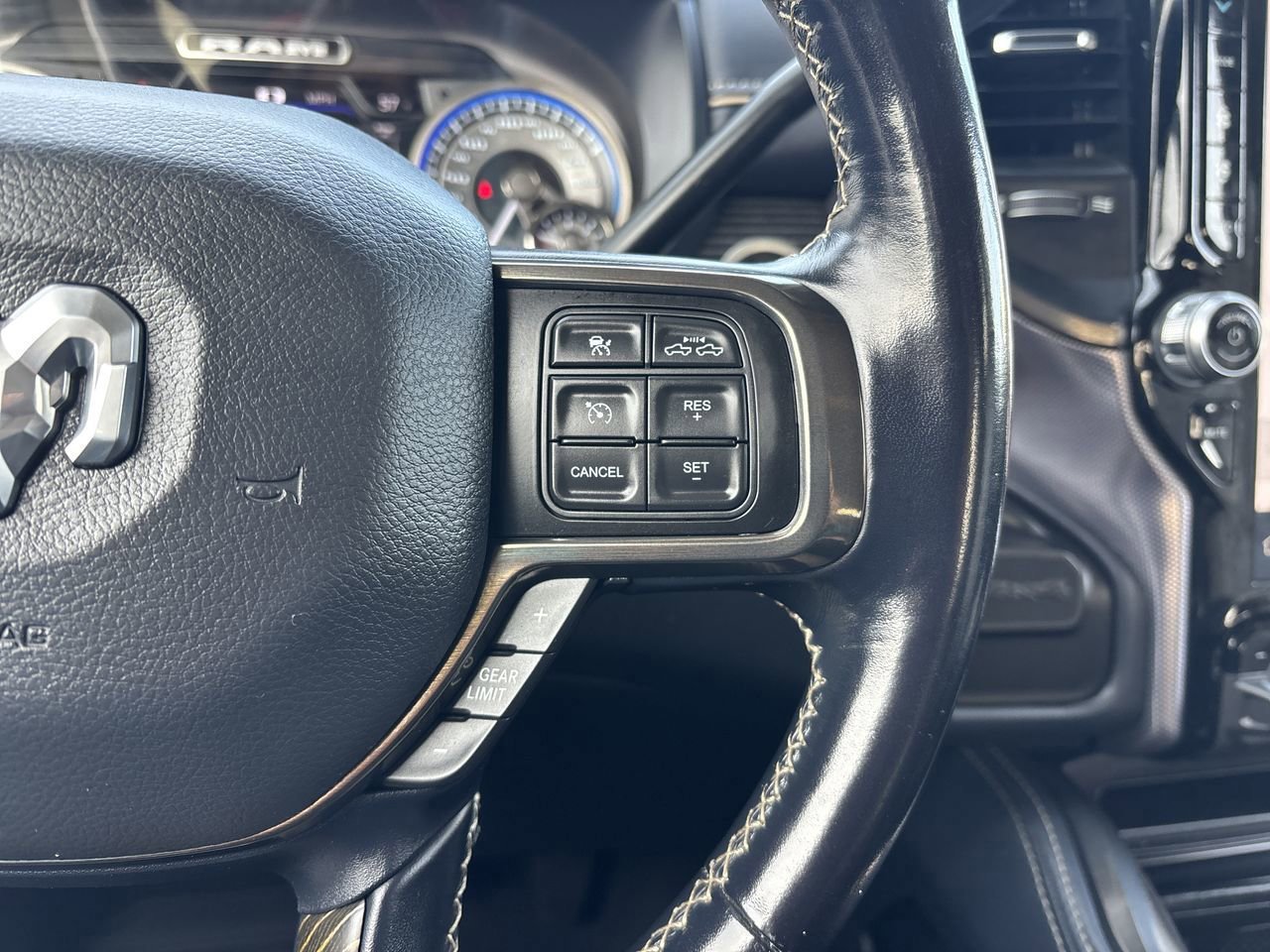 Used 2022 RAM 3500 Limited image 35