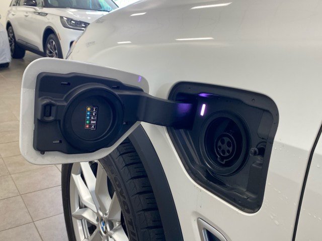 Used 2021 BMW X5 xDrive45e AWD/4WD image 15
