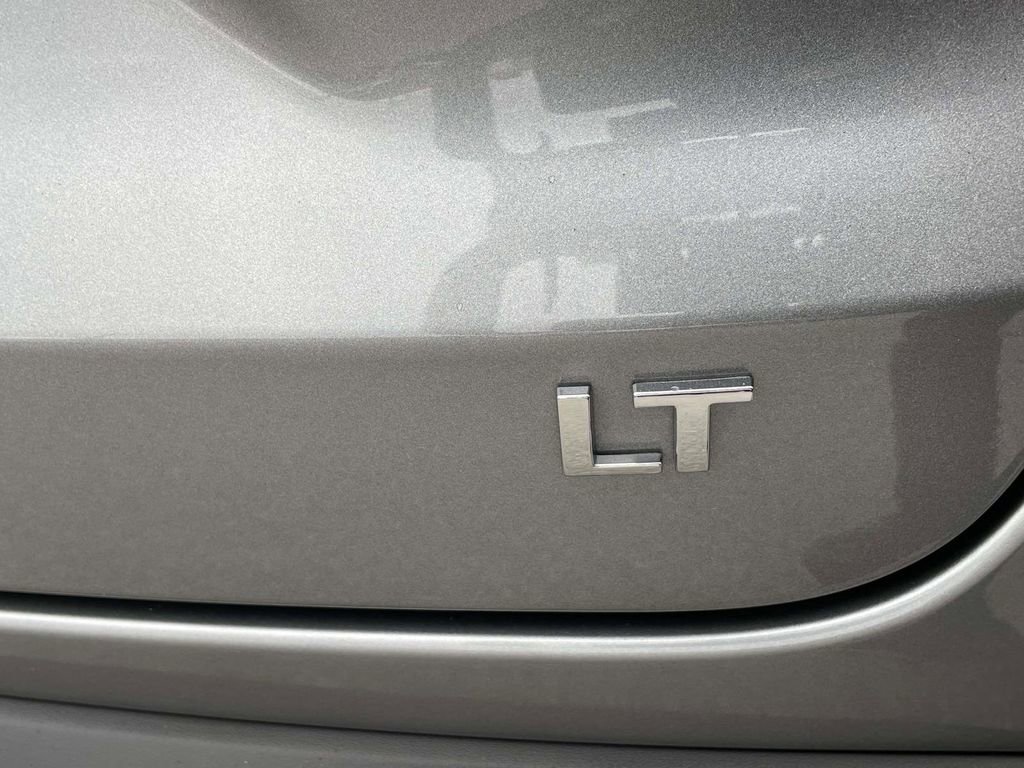 Used 2025 Chevrolet Trax LT image 8