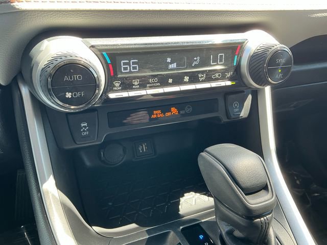 Used 2025 Toyota RAV4 XLE image 22