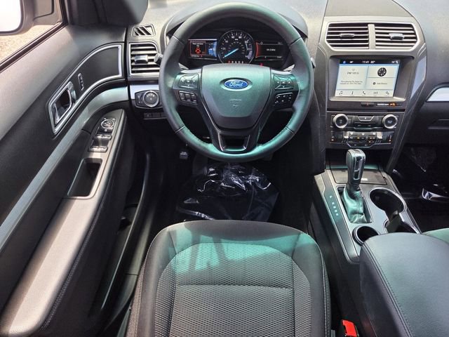 Certified 2017 Ford Explorer XLT w/ Equipment Group 201A FWD image 15