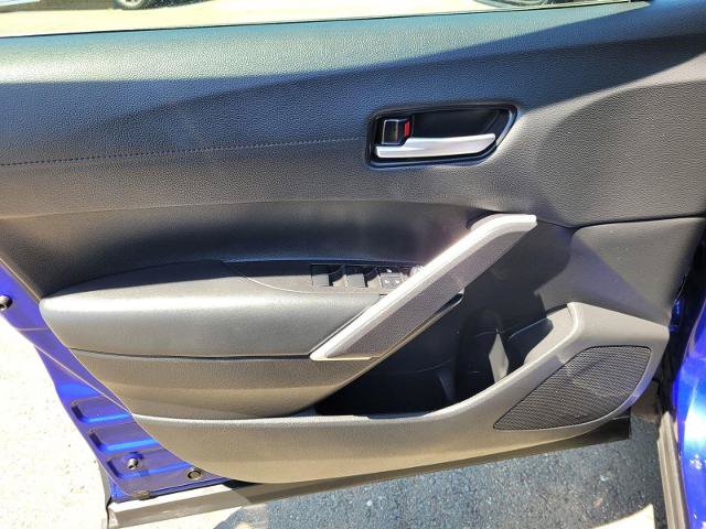 Used 2025 Toyota Corolla Cross XLE FWD image 21