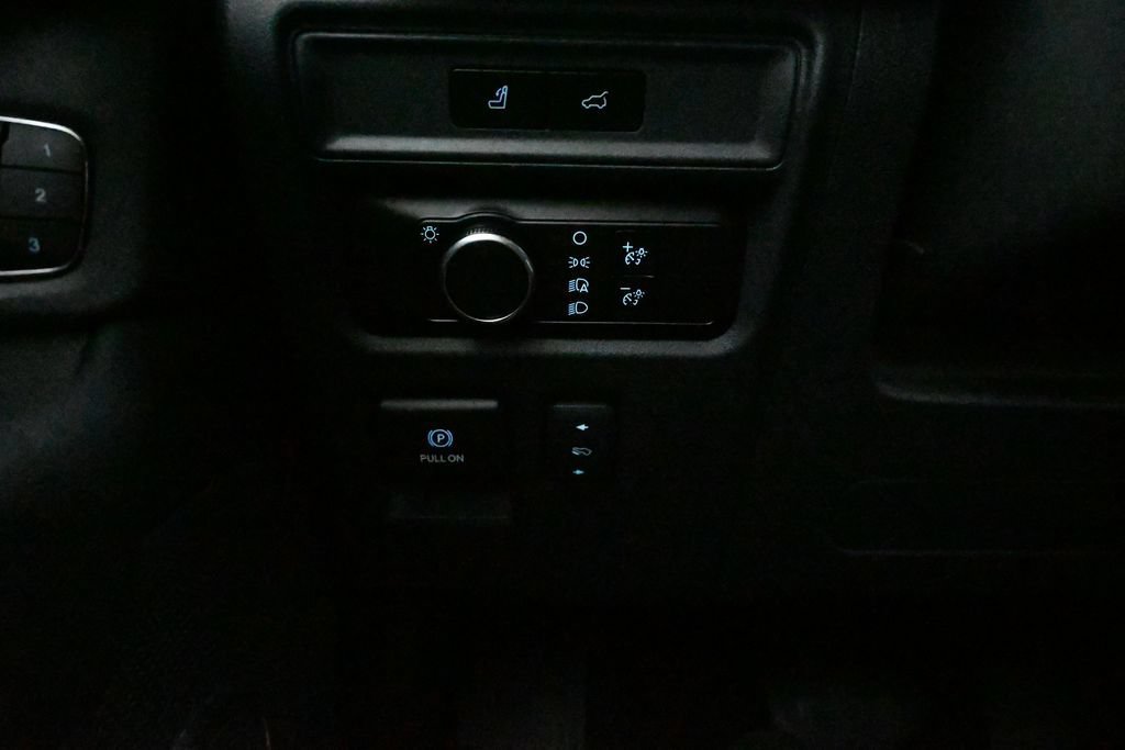 Certified 2024 Ford Expedition Max XLT RWD image 42