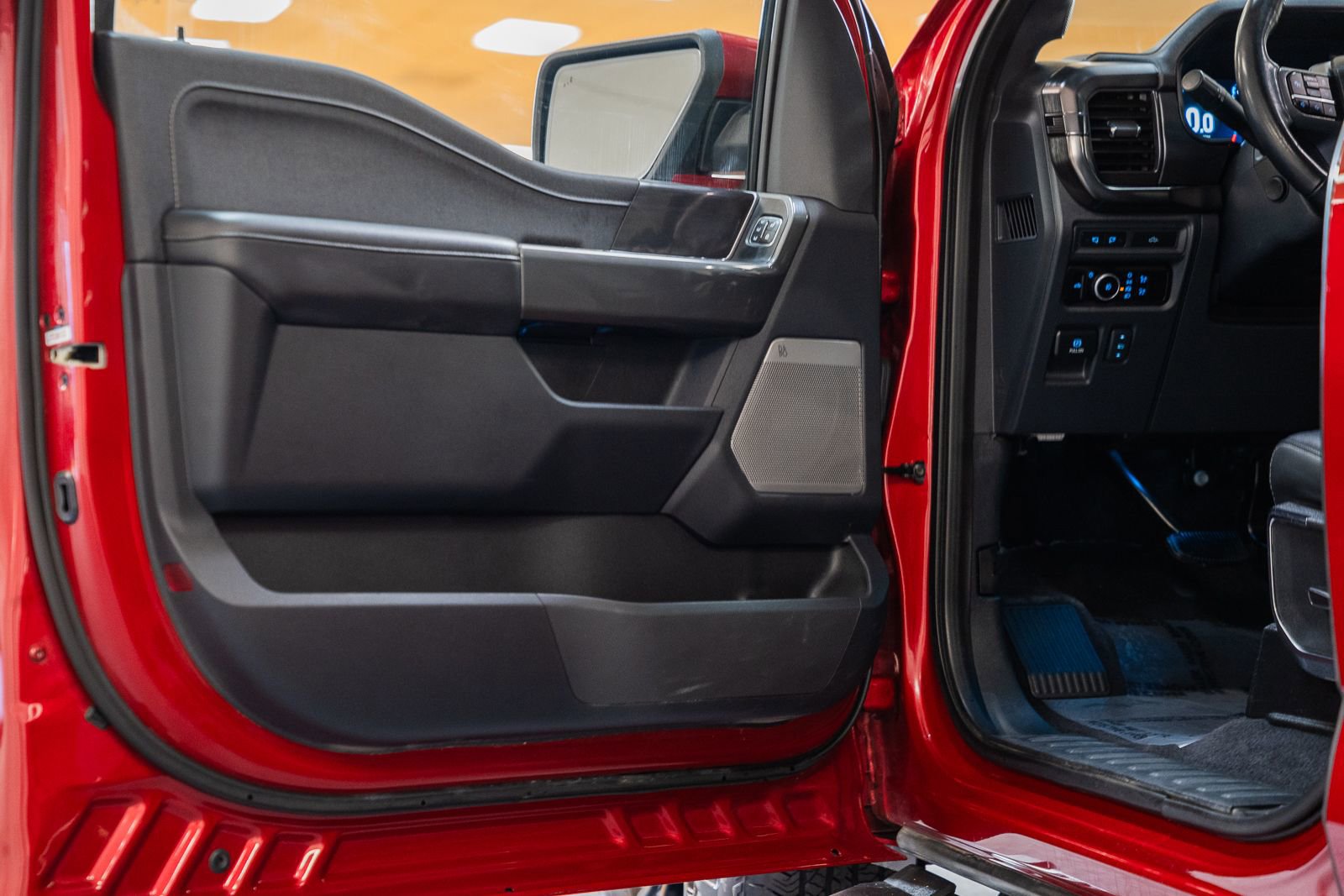 Certified 2023 Ford F150 Lariat w/ Equipment Group 502A High image 48