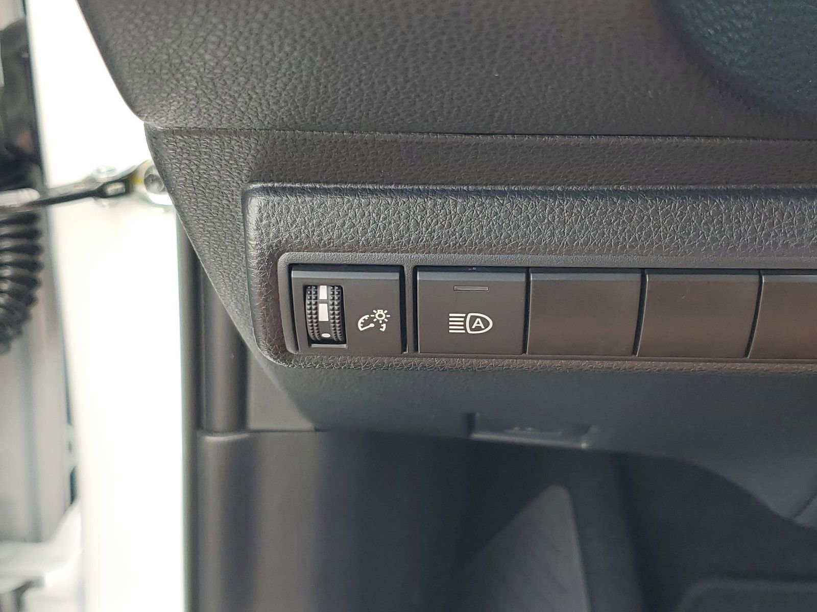 Used 2024 Toyota Corolla SE FWD image 28