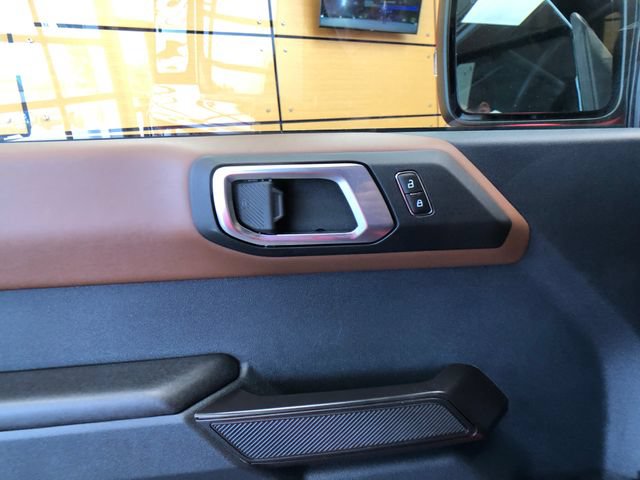 Certified 2024 Ford Bronco Outer Banks AWD/4WD image 12