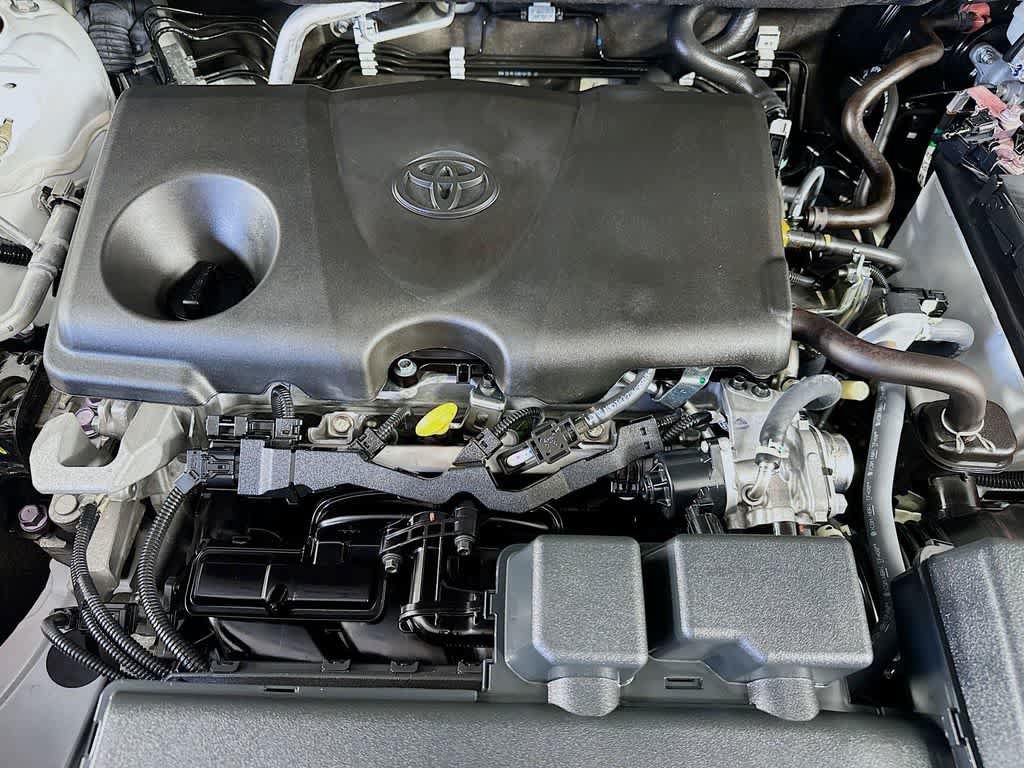 Used 2023 Toyota RAV4 XLE Premium AWD/4WD image 9