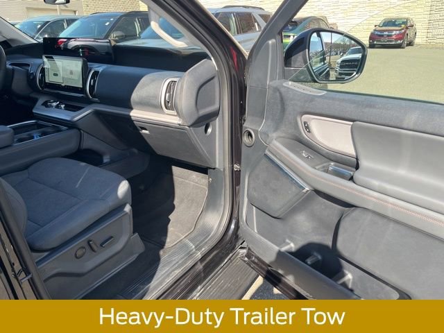 Certified 2025 Ford Expedition Active image 27