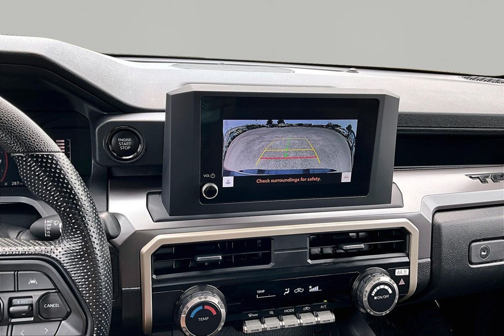 Used 2025 Toyota Tacoma SR5 AWD/4WD image 22
