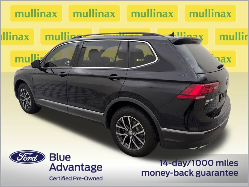 Used 2020 Volkswagen Tiguan SE w/ Panoramic Sunroof Package image 3