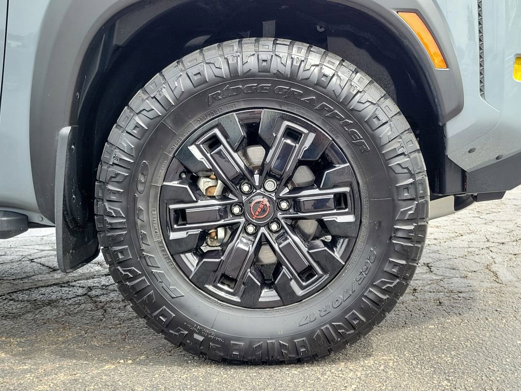 Used 2023 Nissan Frontier PRO-4X w/ Pro Convenience Package AWD/4WD image 9