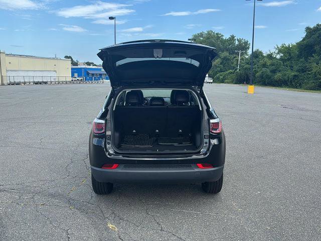 Used 2020 Jeep Compass Latitude image 9