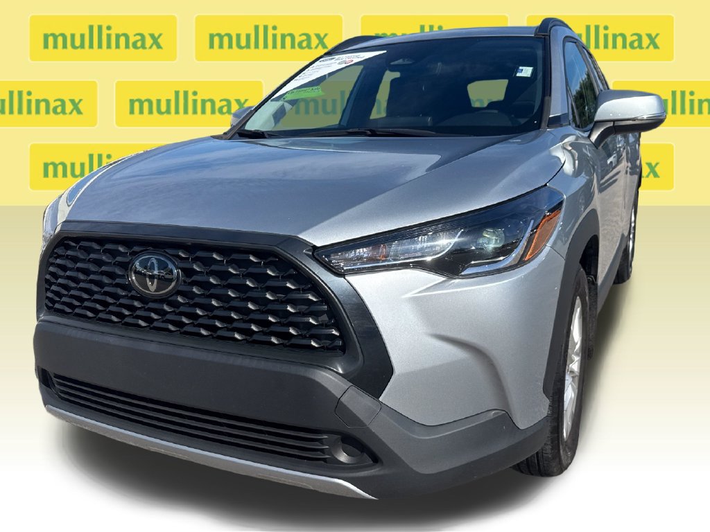 Used 2024 Toyota Corolla Cross LE FWD image 9