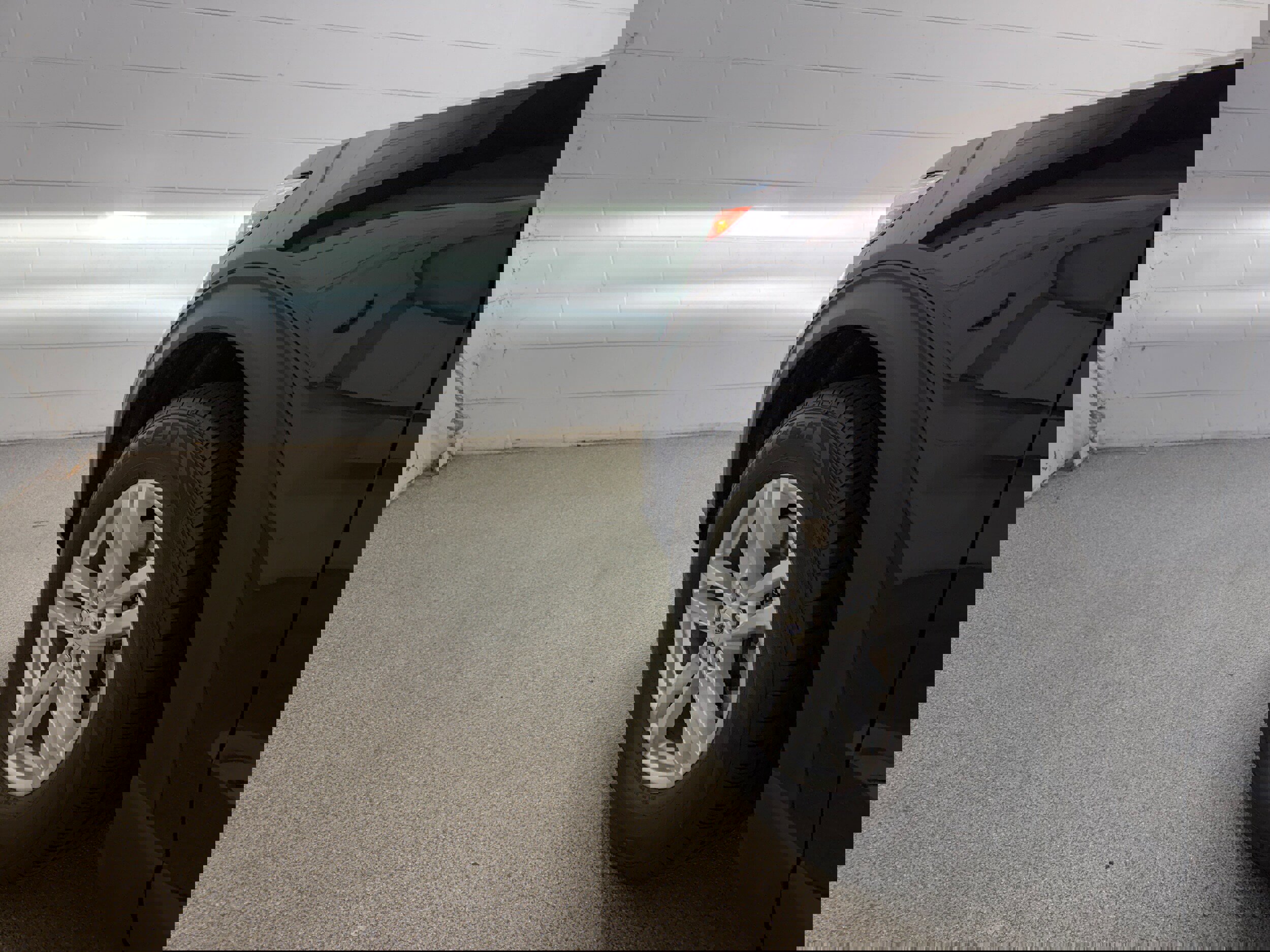 Certified 2020 Ford Explorer XLT w/ Equipment Group 202A image 36