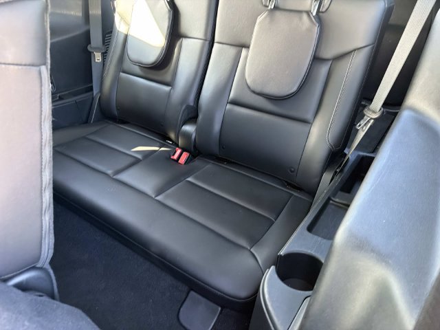 Certified 2024 Ford Explorer XLT w/ Equipment Group 202A RWD image 17