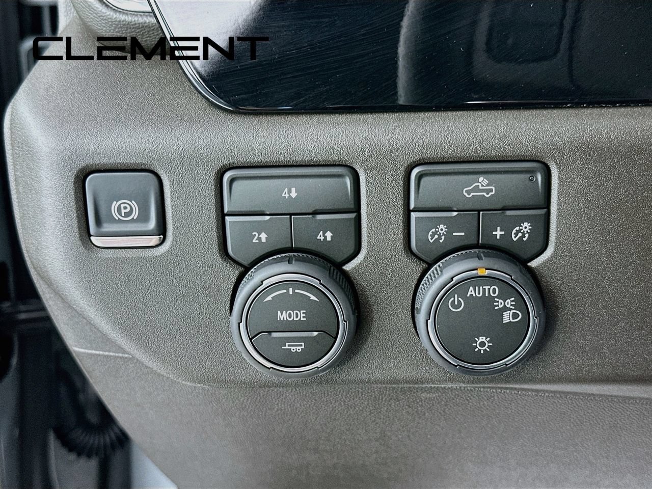 Used 2026 Chevrolet Silverado 2500 LT AWD/4WD image 14