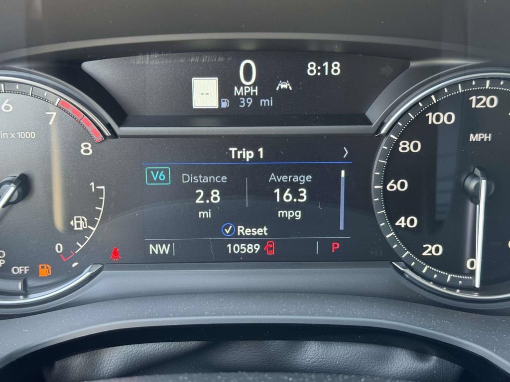 Used 2024 Cadillac XT6 Premium Luxury w/ LPO, Floor Liner Package FWD image 13
