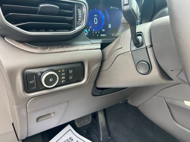 Certified 2023 Ford Explorer Platinum w/ Technology Package AWD/4WD image 8