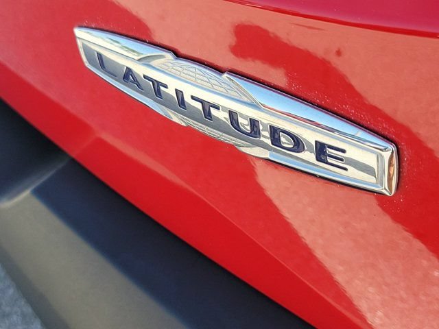 Used 2022 Jeep Renegade Latitude w/ Convenience Group AWD/4WD image 7