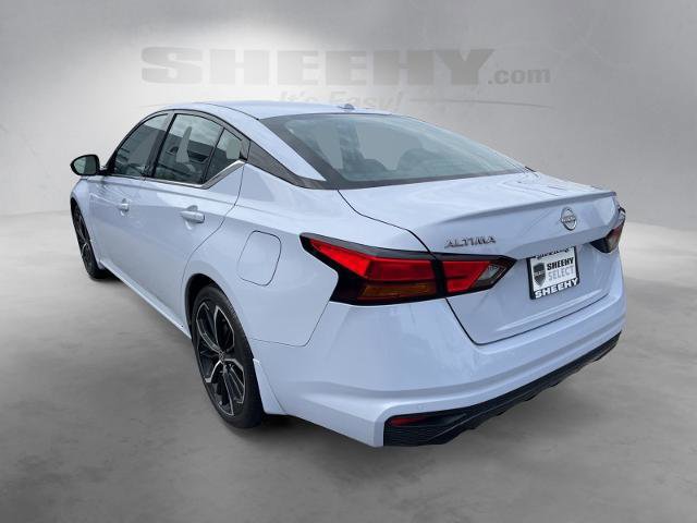 Used 2023 Nissan Altima 2.5 SR w/ SR Premium Package image 3