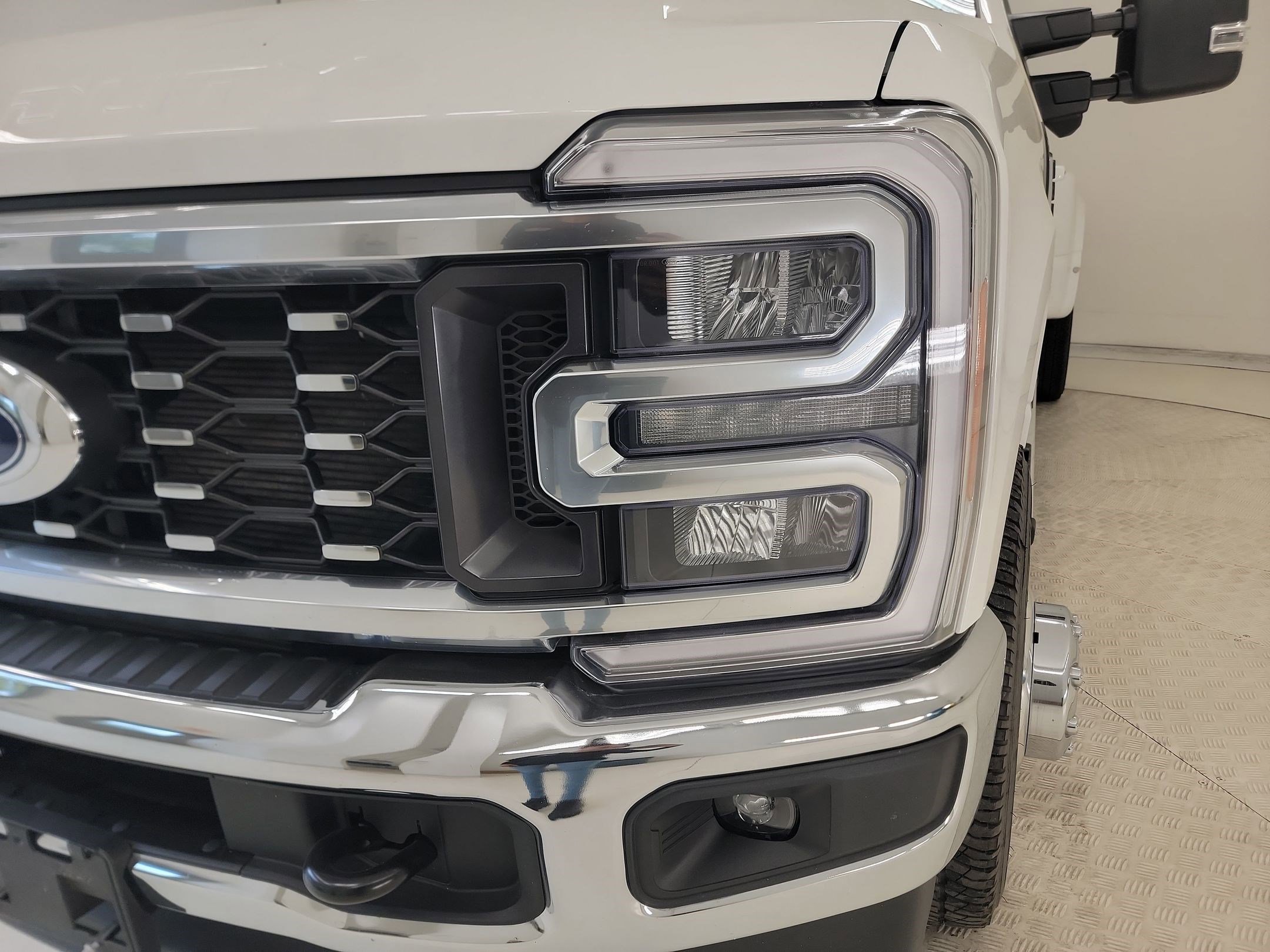 Certified 2023 Ford F350 Lariat image 8