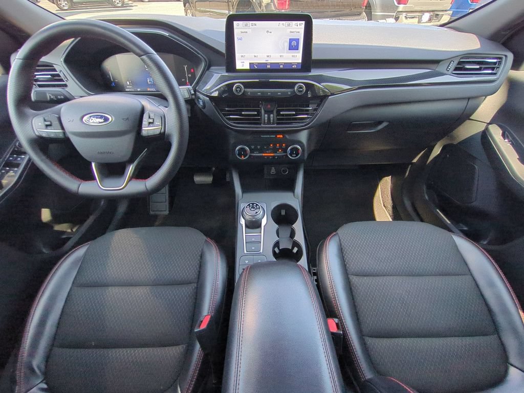Certified 2025 Ford Escape ST-Line Select AWD/4WD image 17