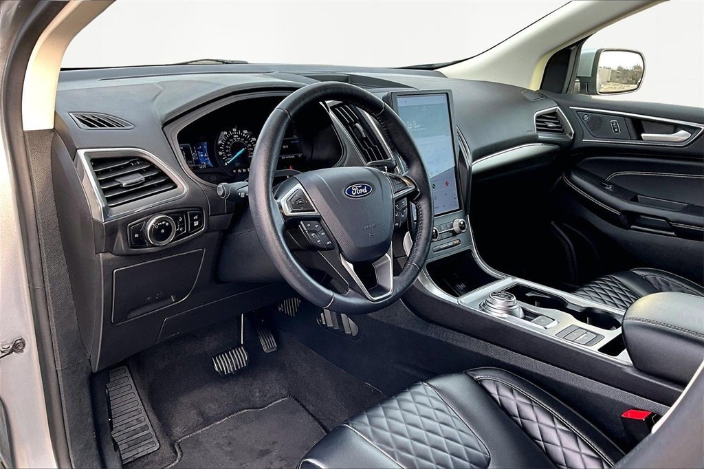 Certified 2024 Ford Edge Titanium image 14