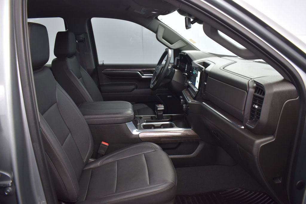 Used 2024 Chevrolet Silverado 1500 LTZ w/ LPO, Dark Essentials Package AWD/4WD image 8