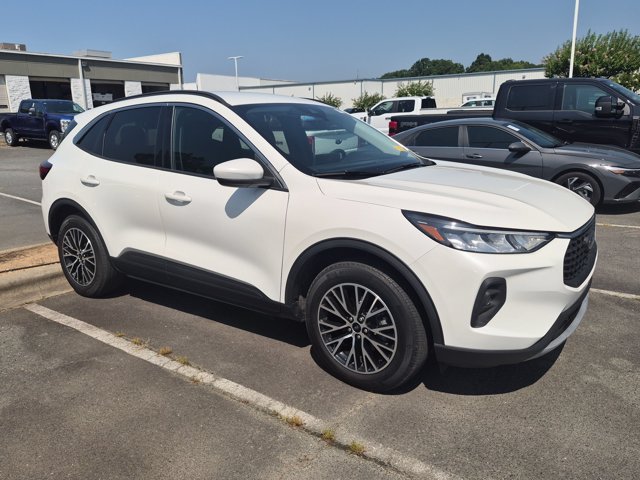 Certified 2023 Ford Escape SE FWD image 1