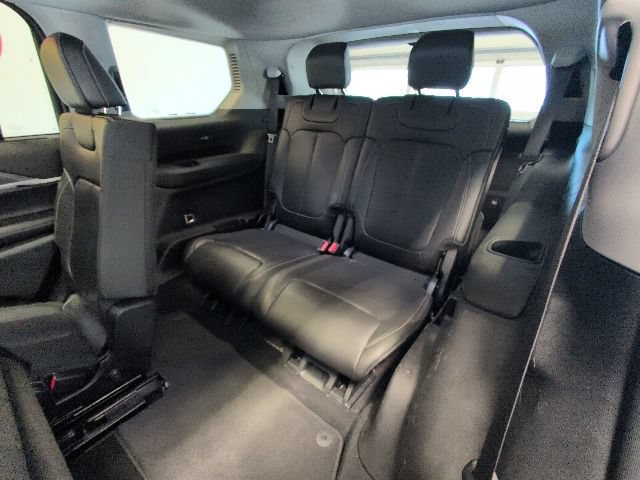 Used 2023 Jeep Grand Cherokee L Limited w/ Luxury Tech Group II AWD/4WD image 33