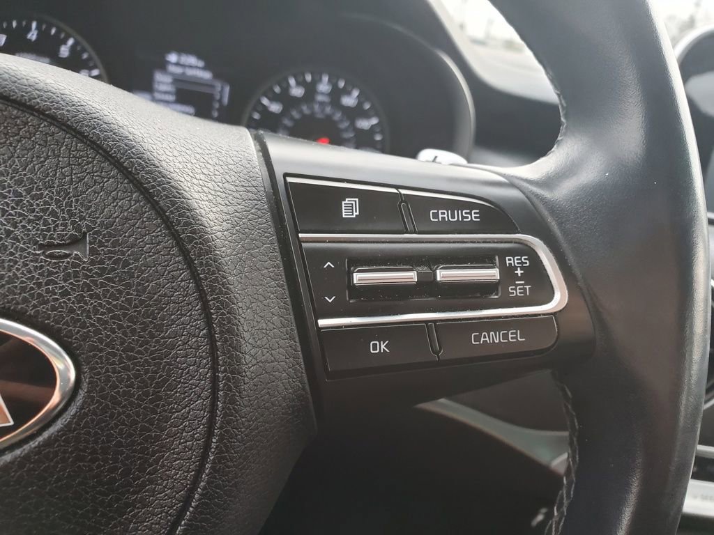 Used 2018 Kia Stinger Base image 16