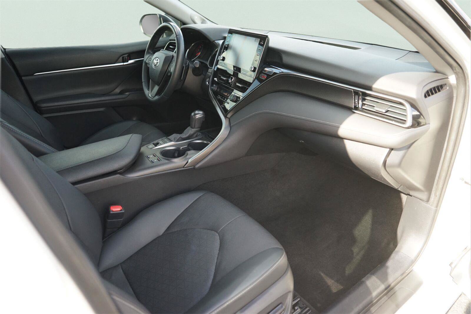 Used 2021 Toyota Camry XSE w/ Navigation Package FWD image 18