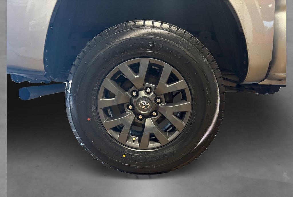 Used 2020 Toyota Tacoma SR AWD/4WD image 19