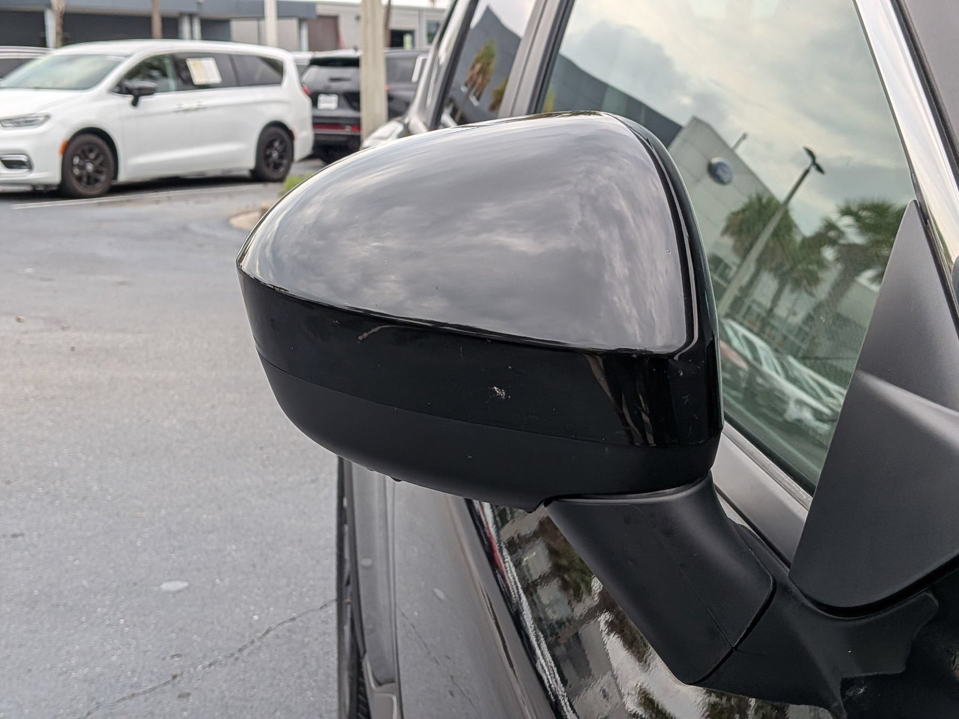 Used 2025 Nissan Rogue SV FWD image 12