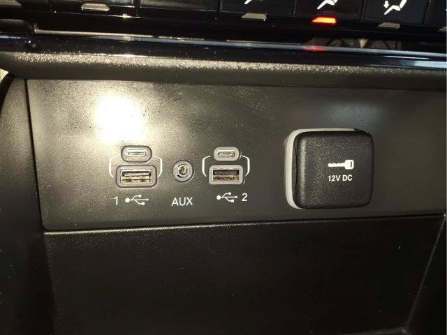 Used 2023 Jeep Grand Cherokee L Limited AWD/4WD image 17