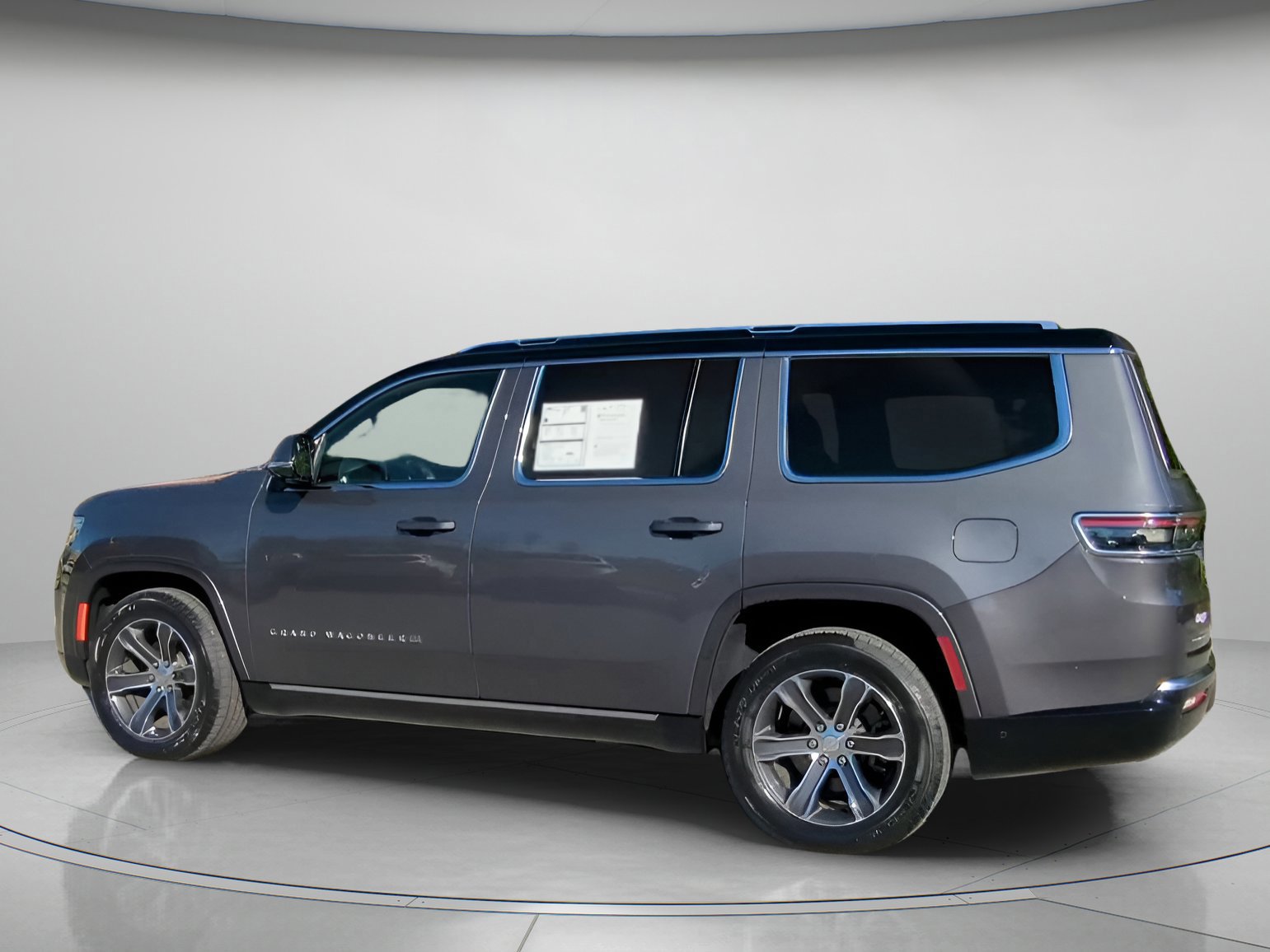 Used 2022 Jeep Grand Wagoneer Series I image 10