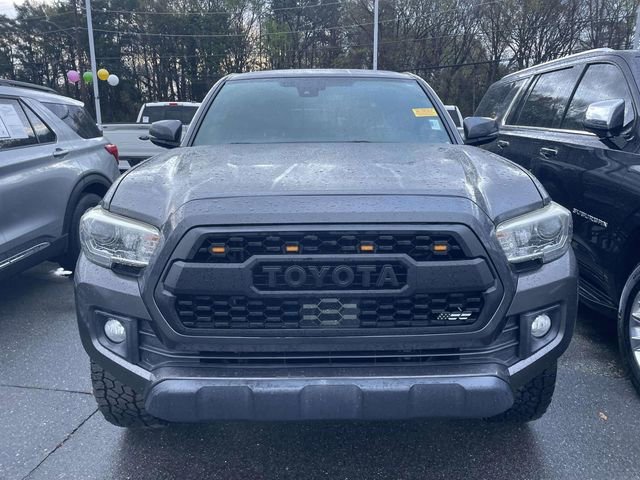 Used 2018 Toyota Tacoma TRD Off-Road image 2