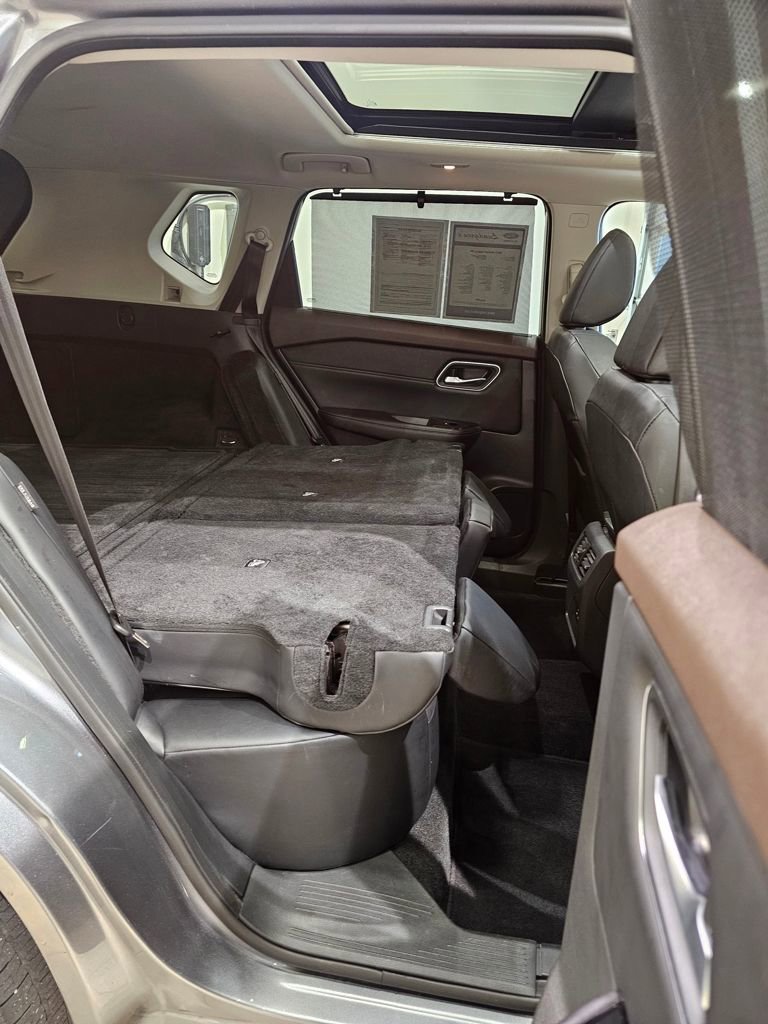 Used 2021 Nissan Rogue SV w/ Premium Package AWD/4WD image 35